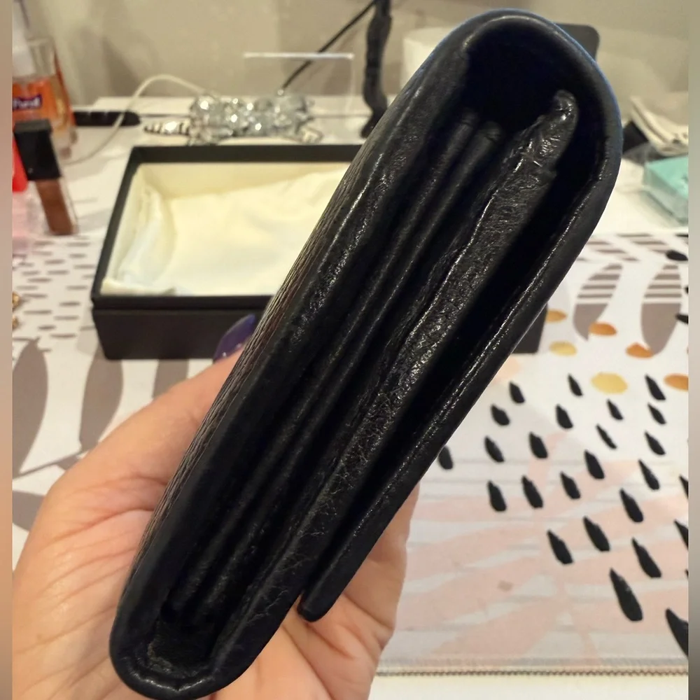 ✨SALE✨ Gucci Black Leather GG Wallet - Picture 4 of 9